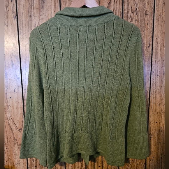 CABI Knit Crochet Flower Detail Snap Front Cardigan - Medium - Picture 5 of 5